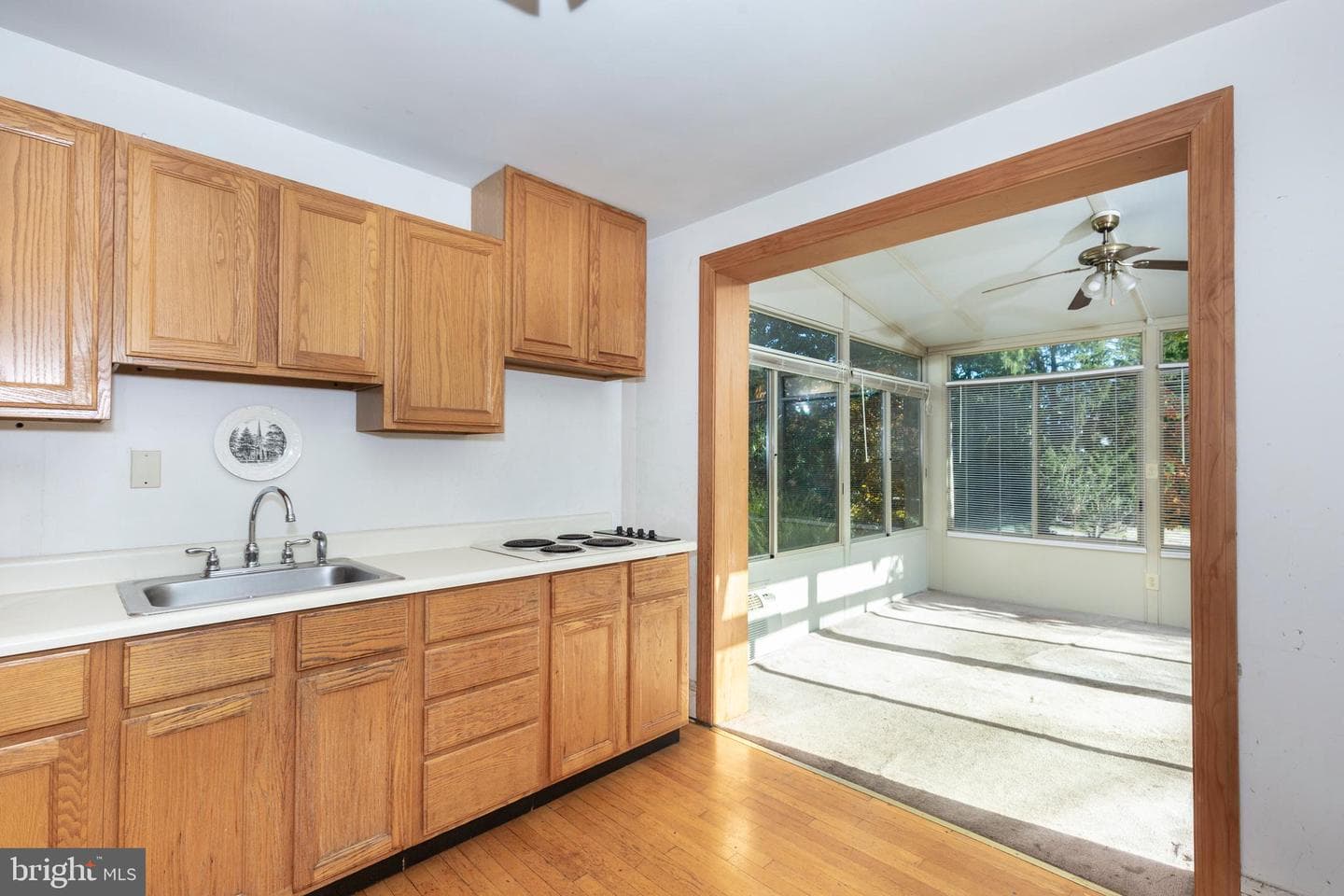 88 W Green Street photo 20