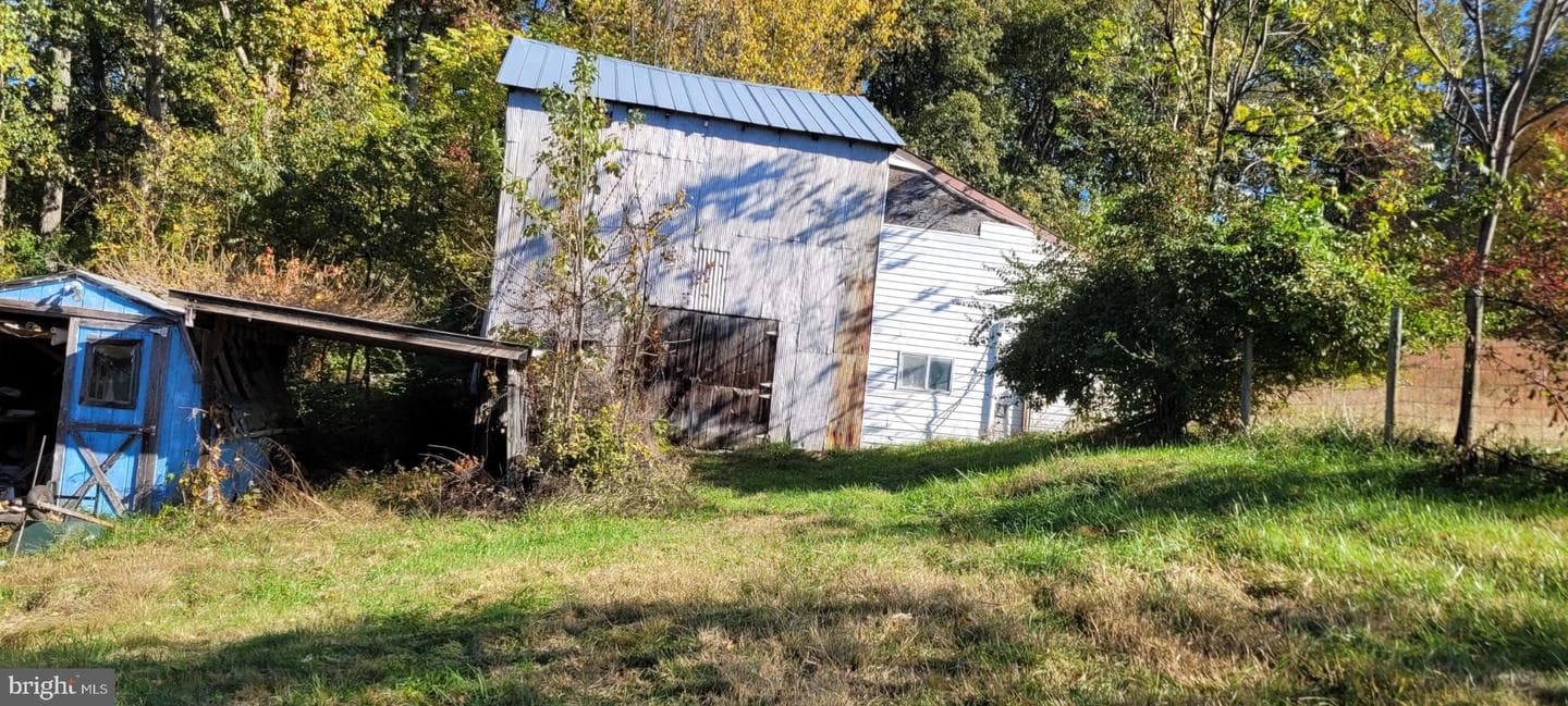 57 Hoff Road photo 6
