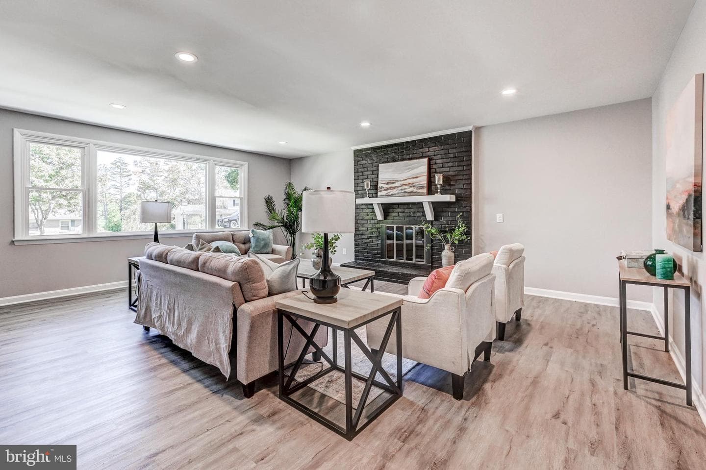 2411 Clydesdale Road photo 12