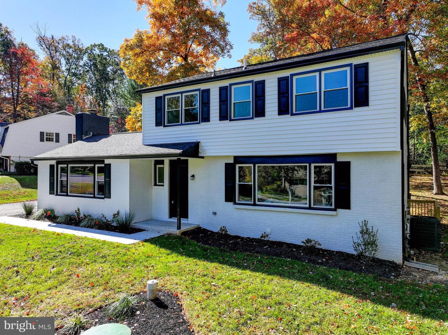 2411 Clydesdale Road photo 3
