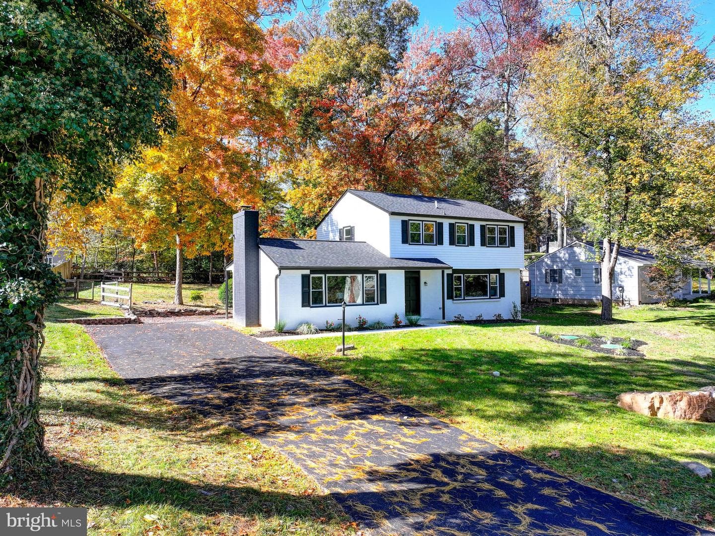 2411 Clydesdale Road photo 51