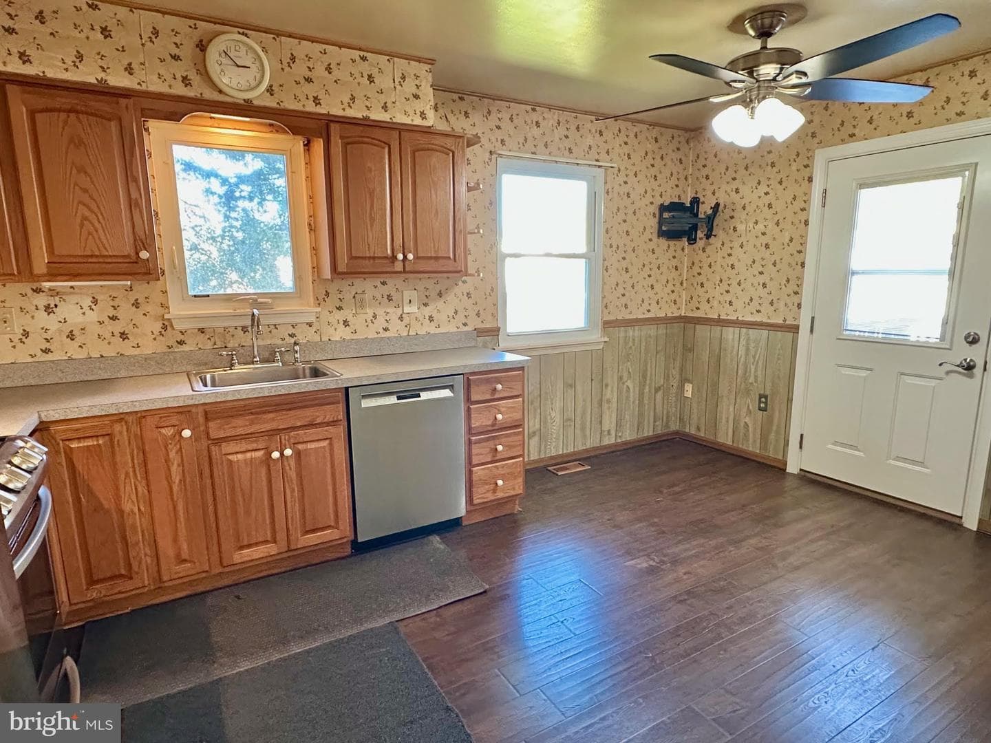1625 Andylin Way photo 18