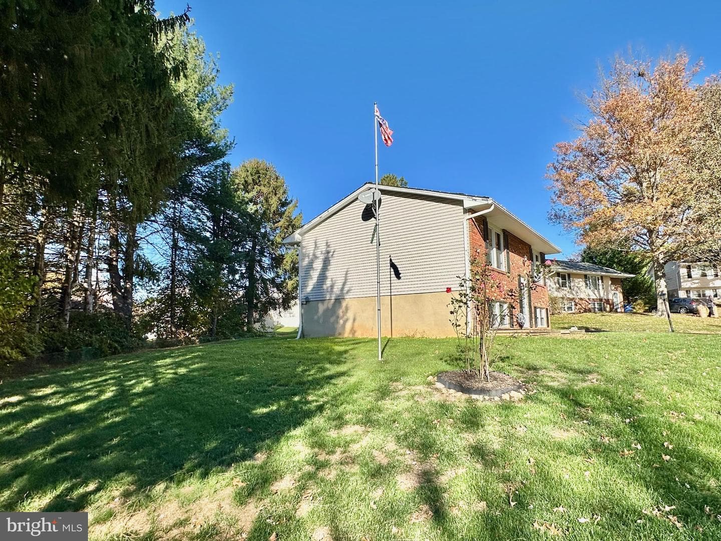 1625 Andylin Way photo 3