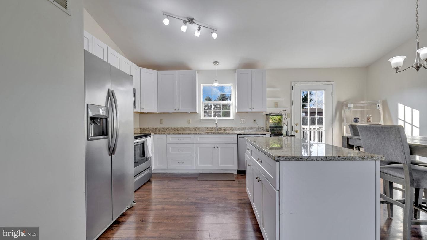 1175 Caton Road photo 18