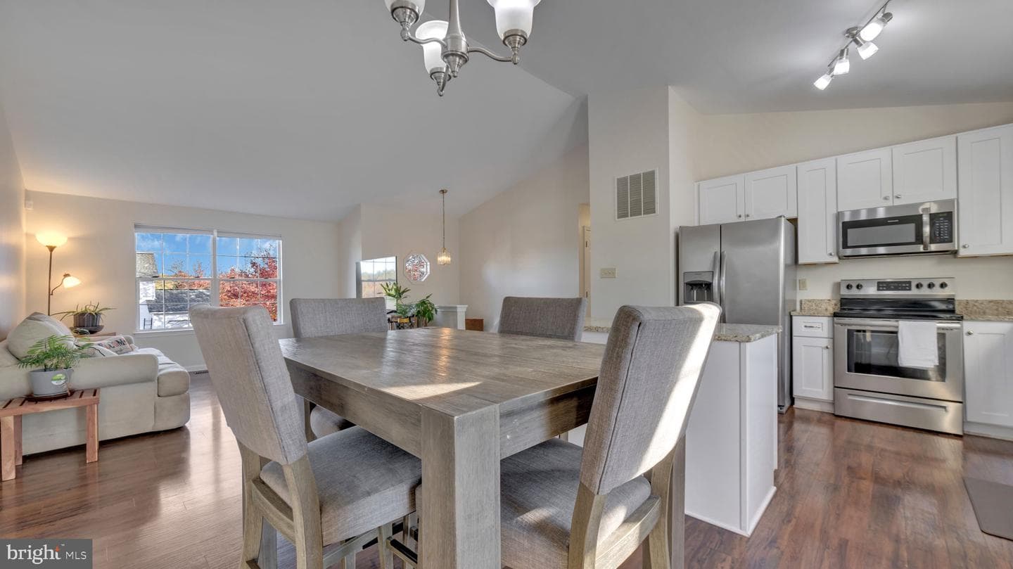 1175 Caton Road photo 20