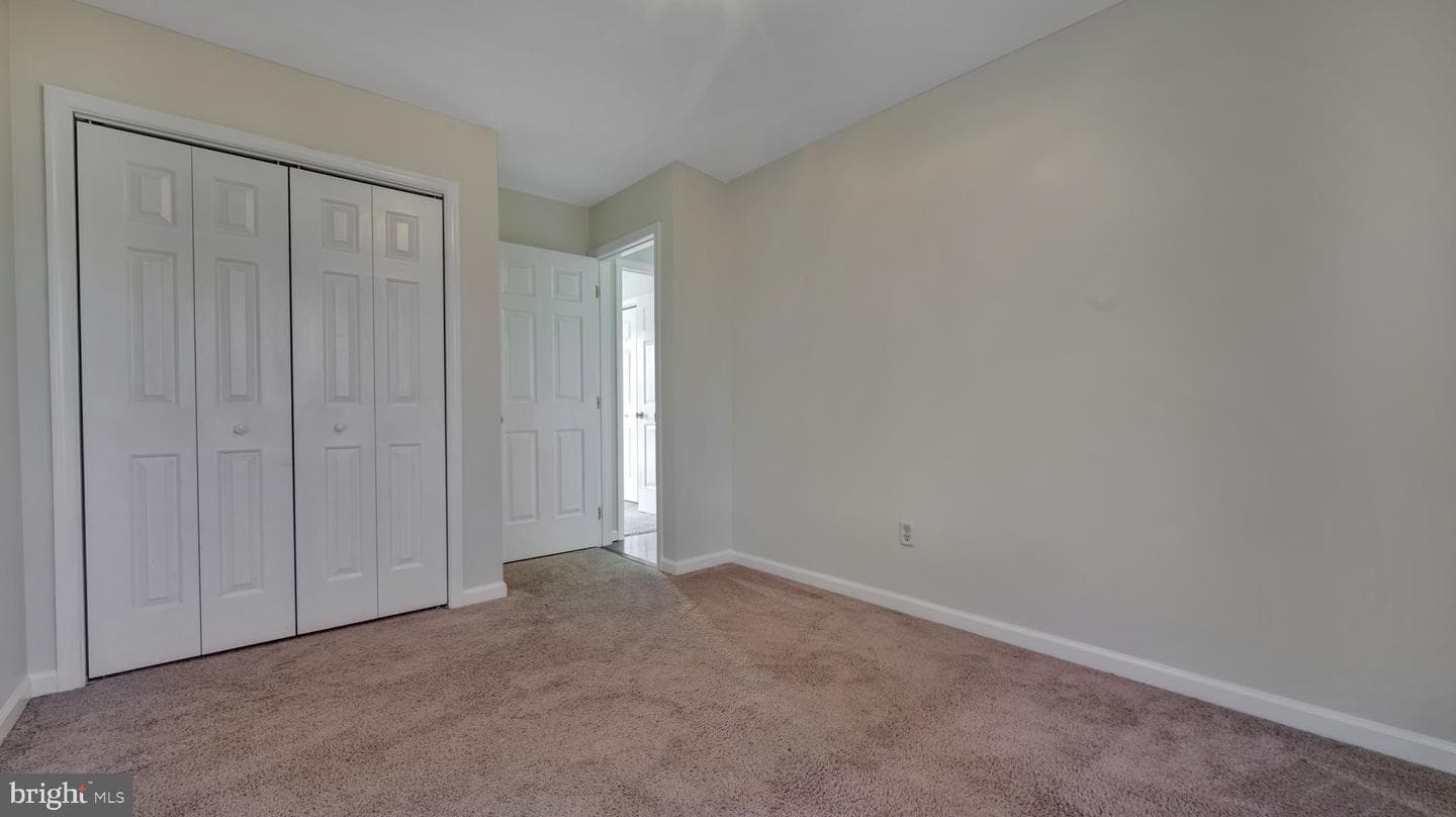 1175 Caton Road photo 5
