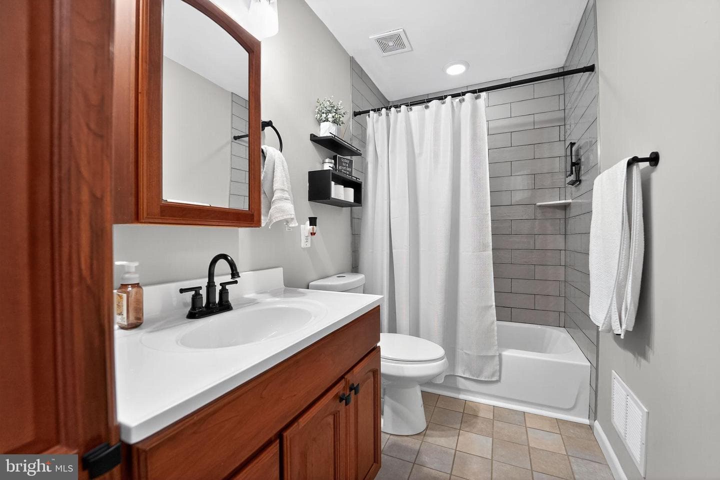 298 Jenny Drive photo 21