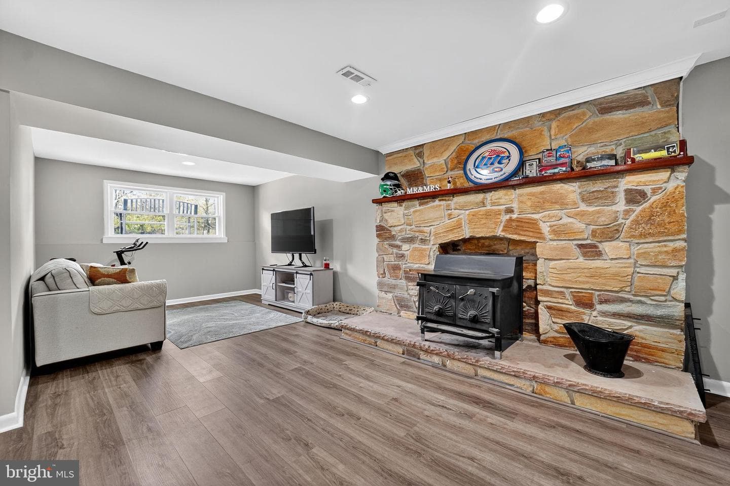 298 Jenny Drive photo 25