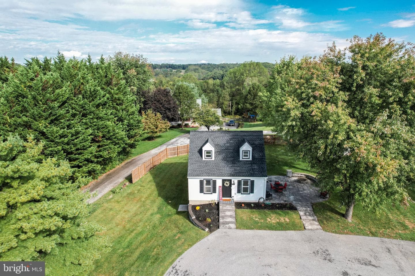1318 Naugahyde Road photo 2