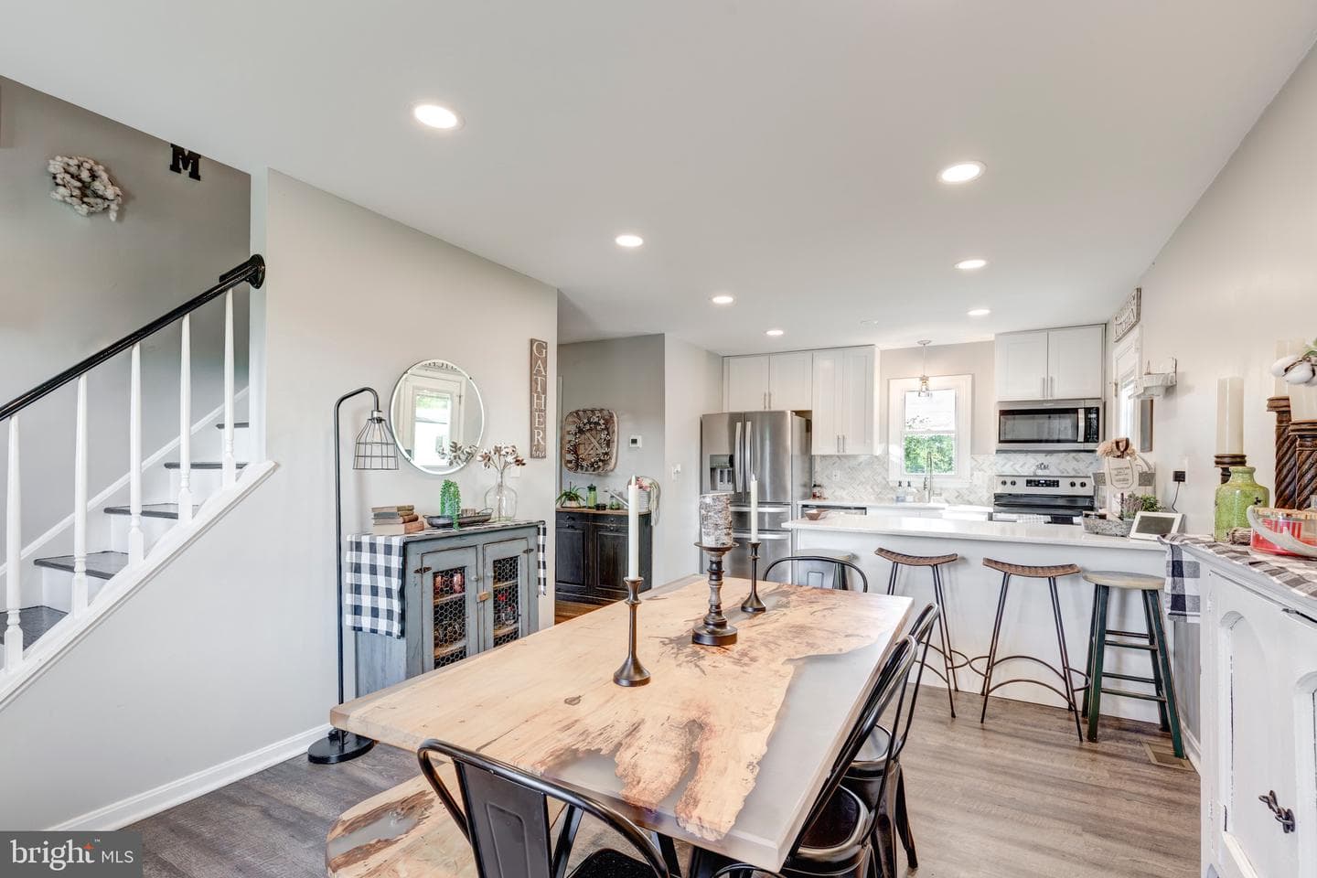 1318 Naugahyde Road photo 3