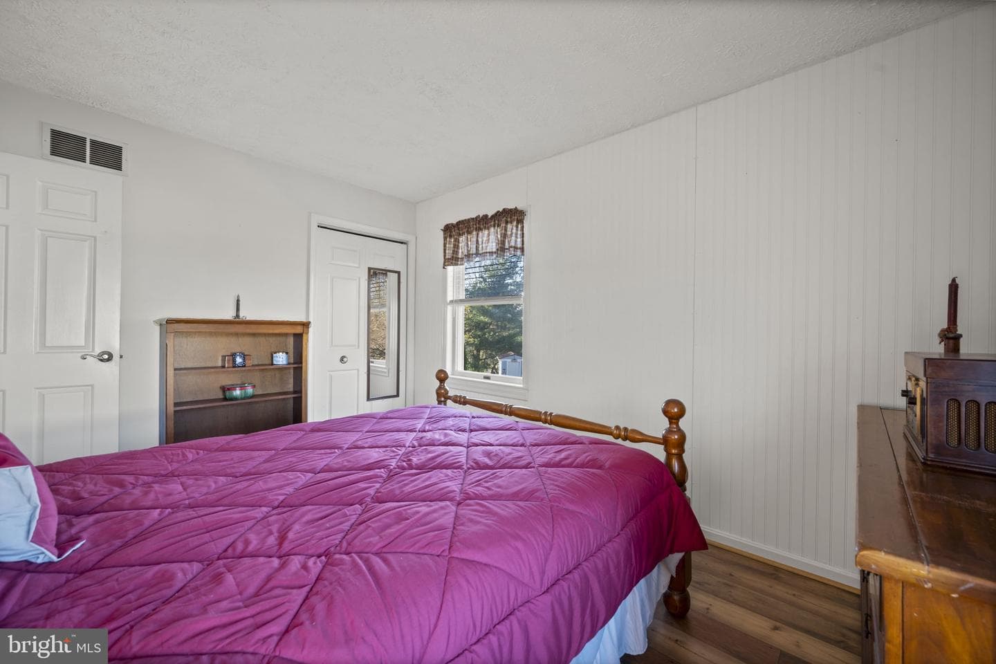 418 London Court photo 31