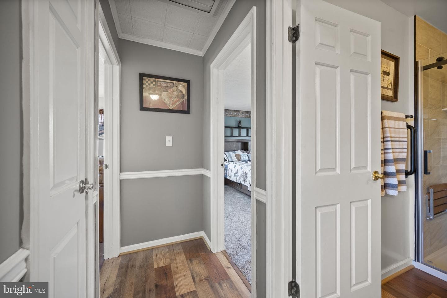 418 London Court photo 32