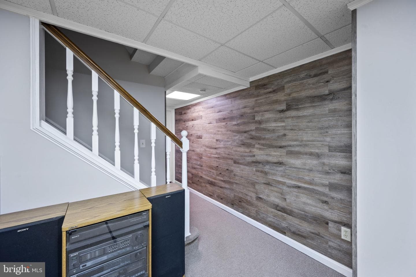 418 London Court photo 36