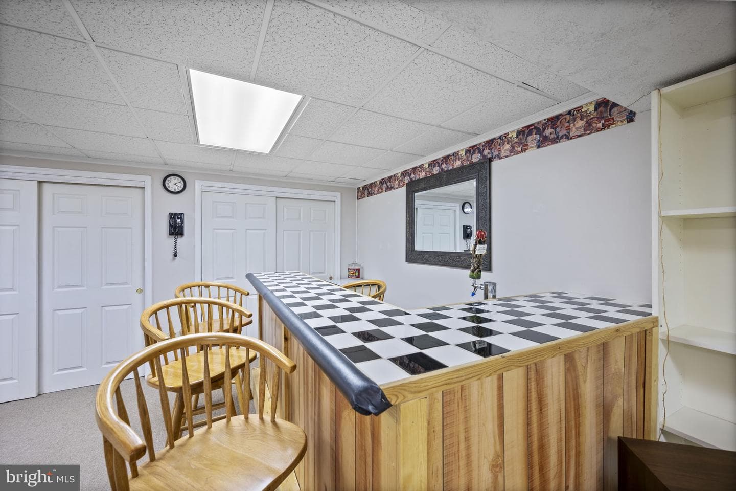418 London Court photo 39