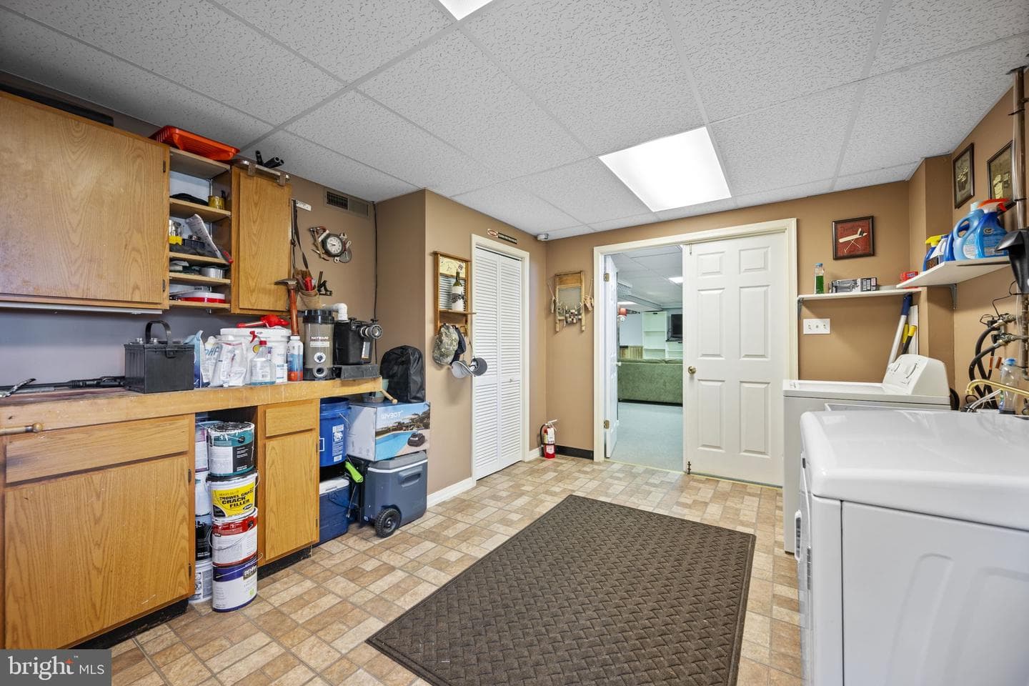 418 London Court photo 44