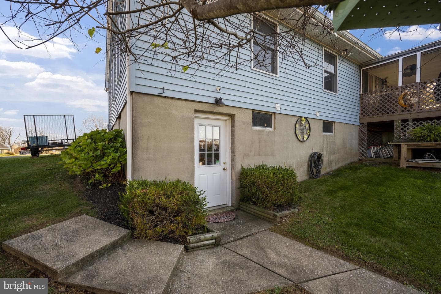 418 London Court photo 47