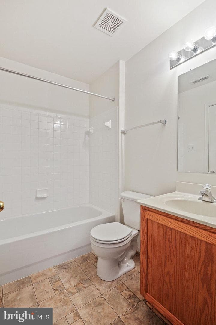 1739 Trestle Street photo 24