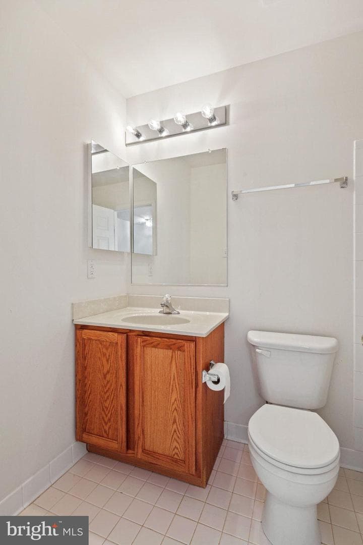 1739 Trestle Street photo 25