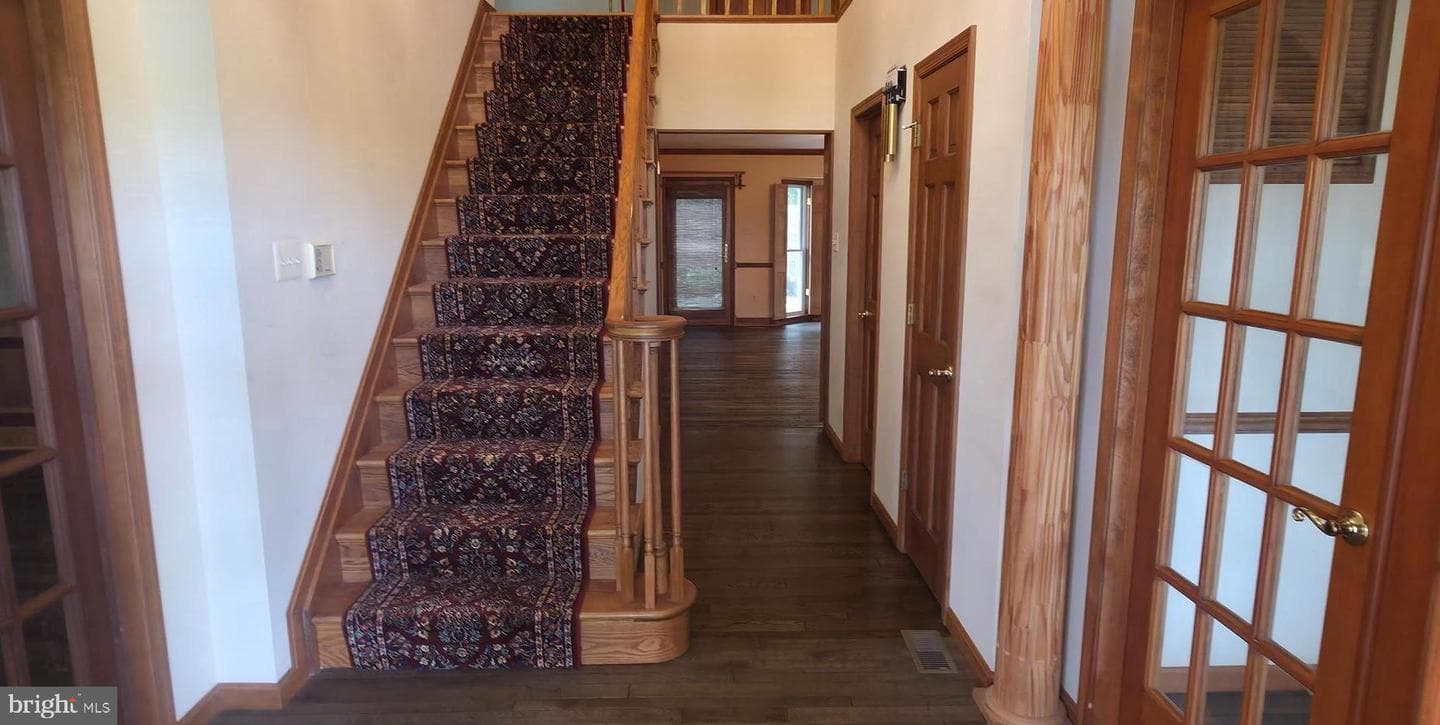 2311 Leeward Drive photo 4