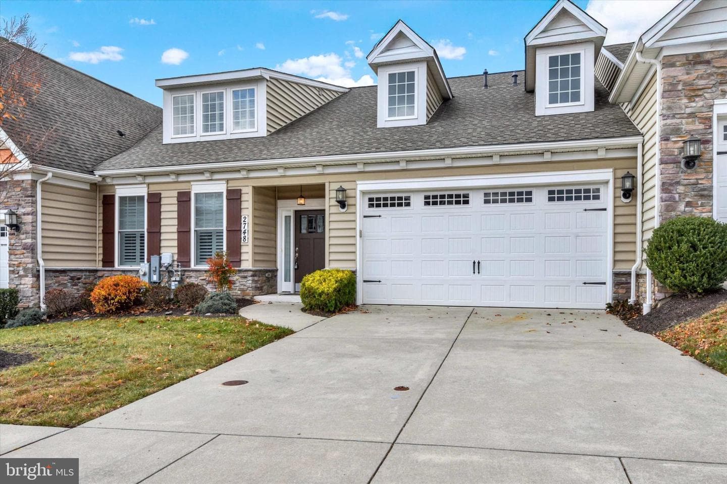 2748 Vistas Drive #11 photo 2