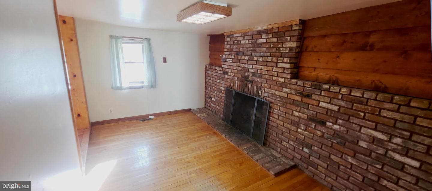1326 Old New Windsor Road photo 4