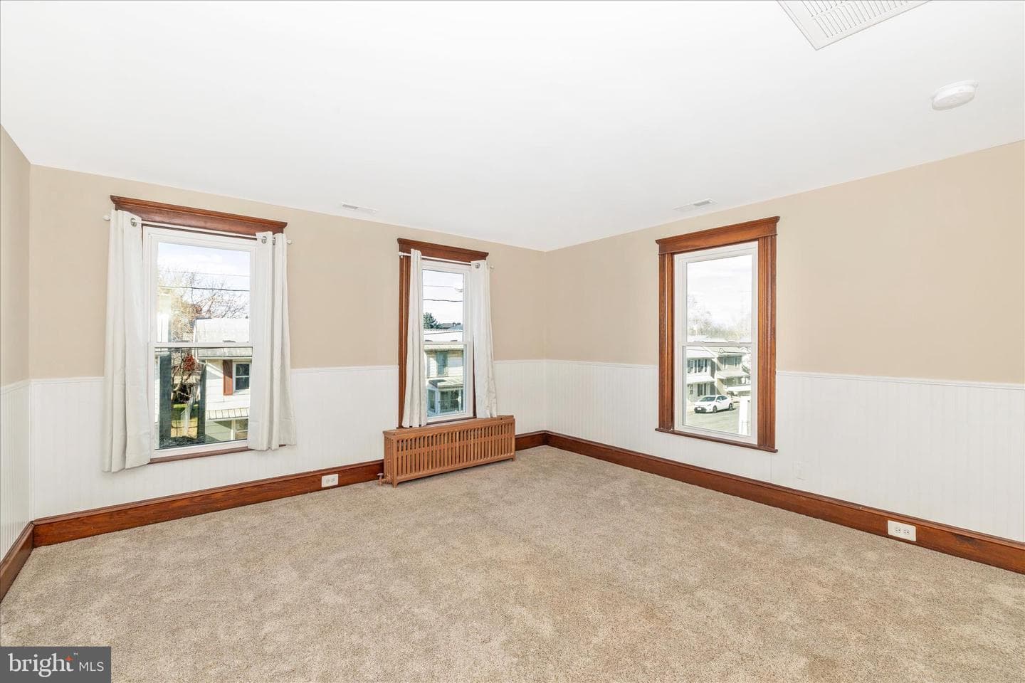 6 N Farquhar Street photo 17