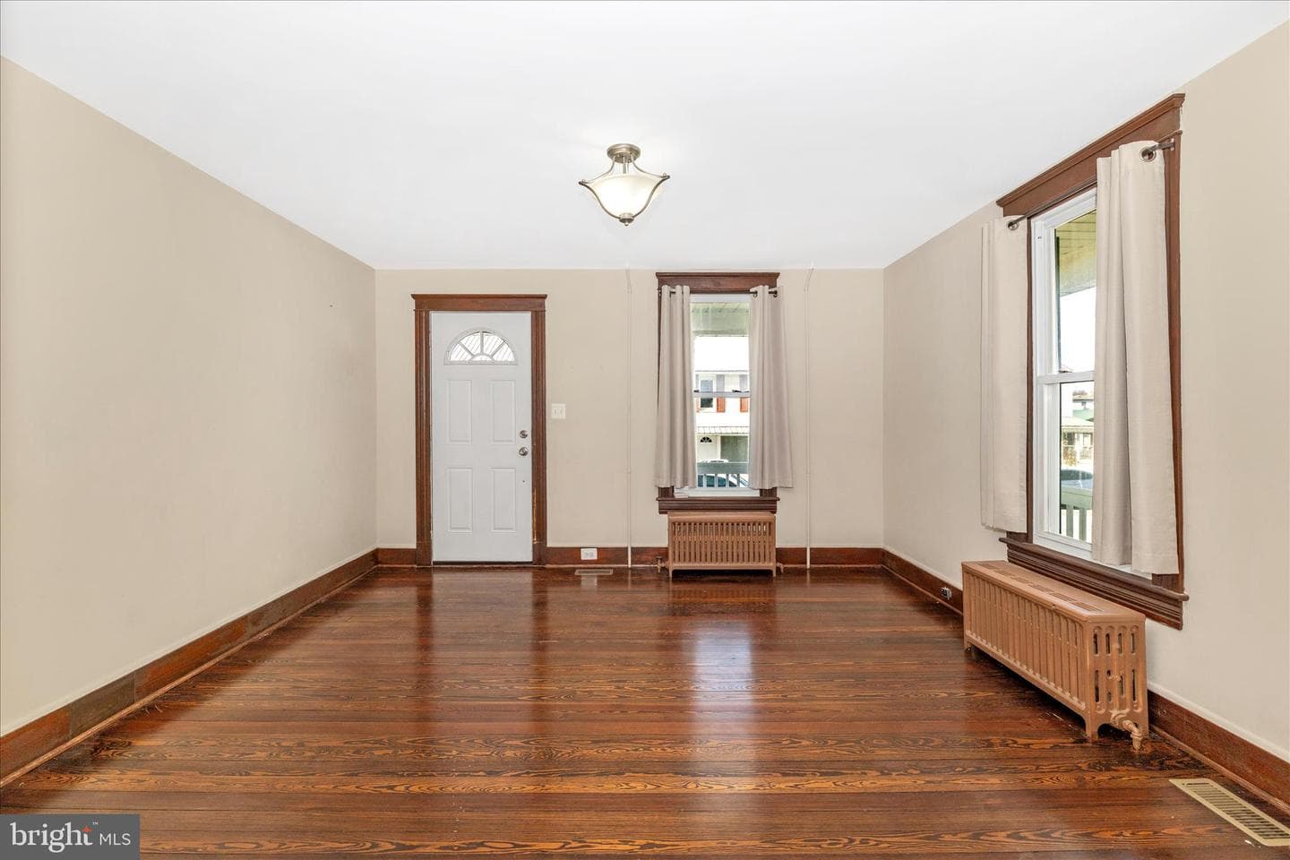 6 N Farquhar Street photo 2