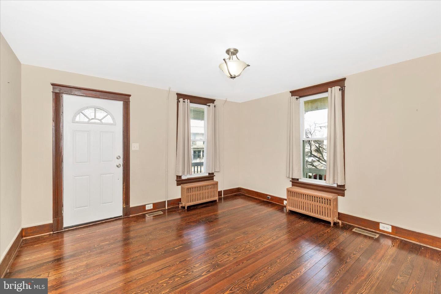 6 N Farquhar Street photo 3