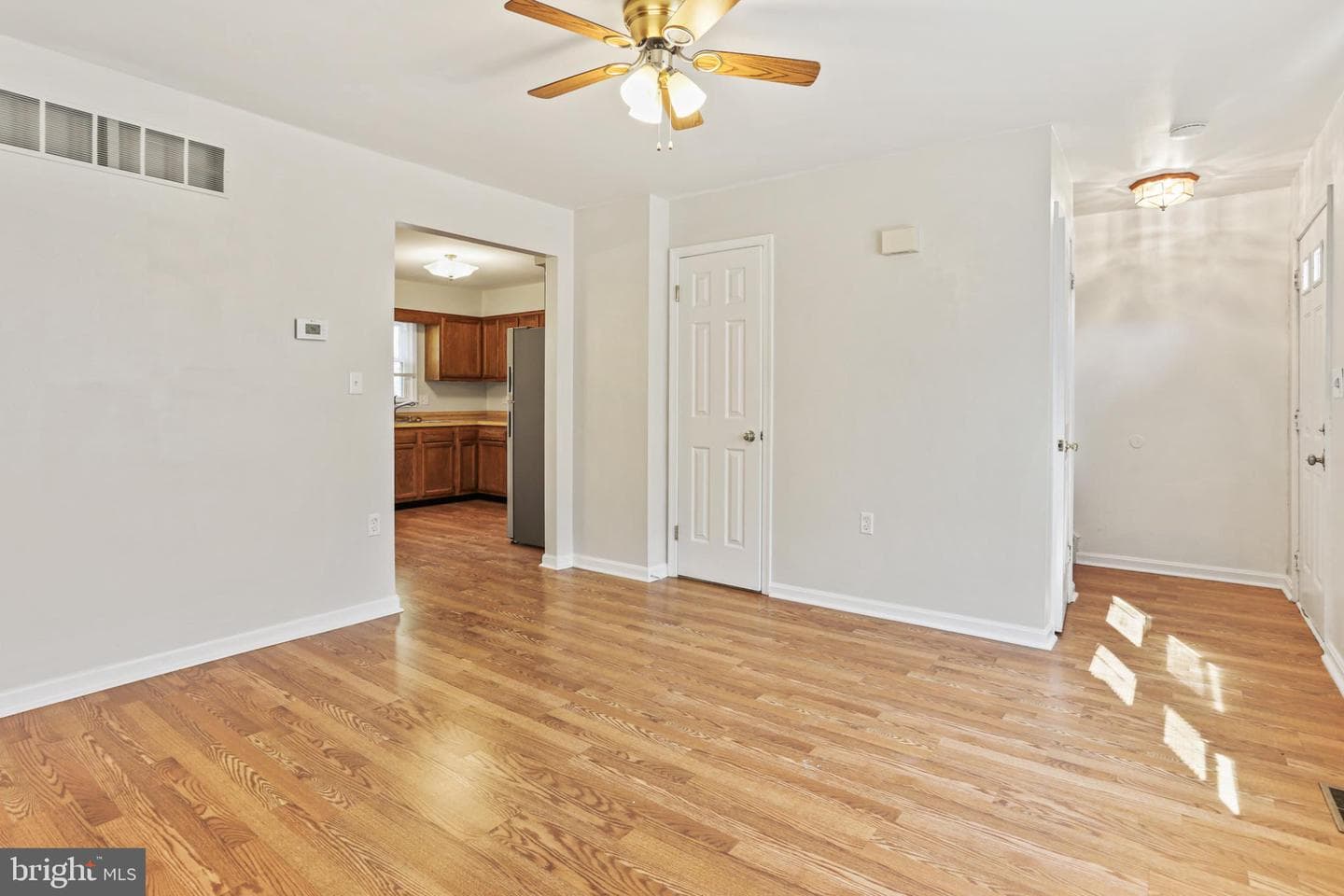 412 Windy Knoll Drive photo 4