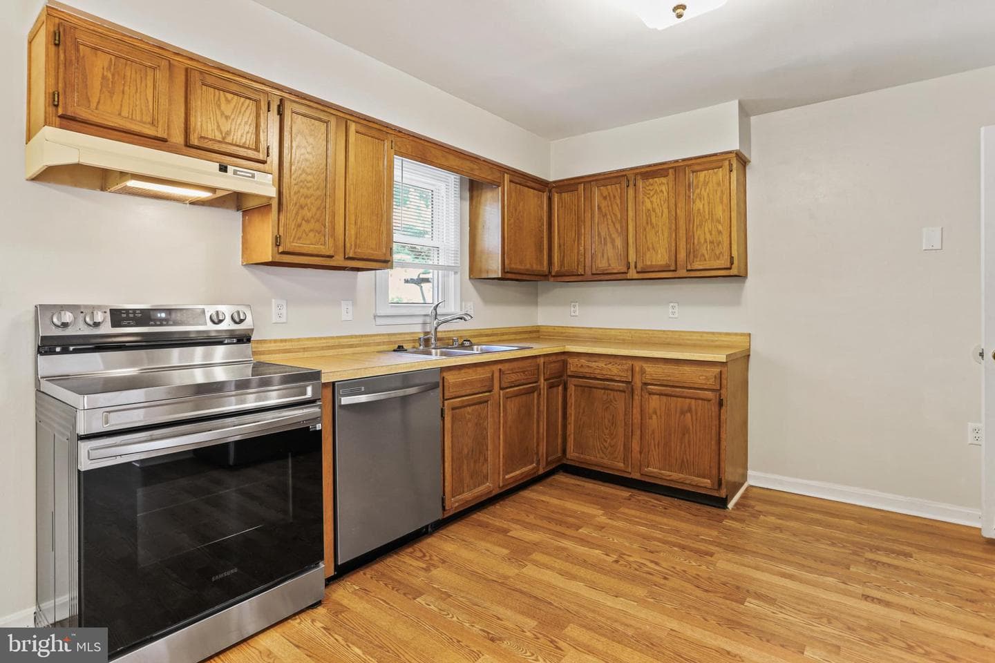 412 Windy Knoll Drive photo 5