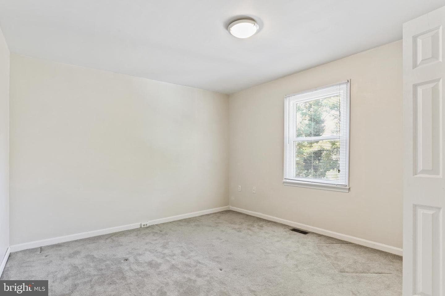 412 Windy Knoll Drive photo 9