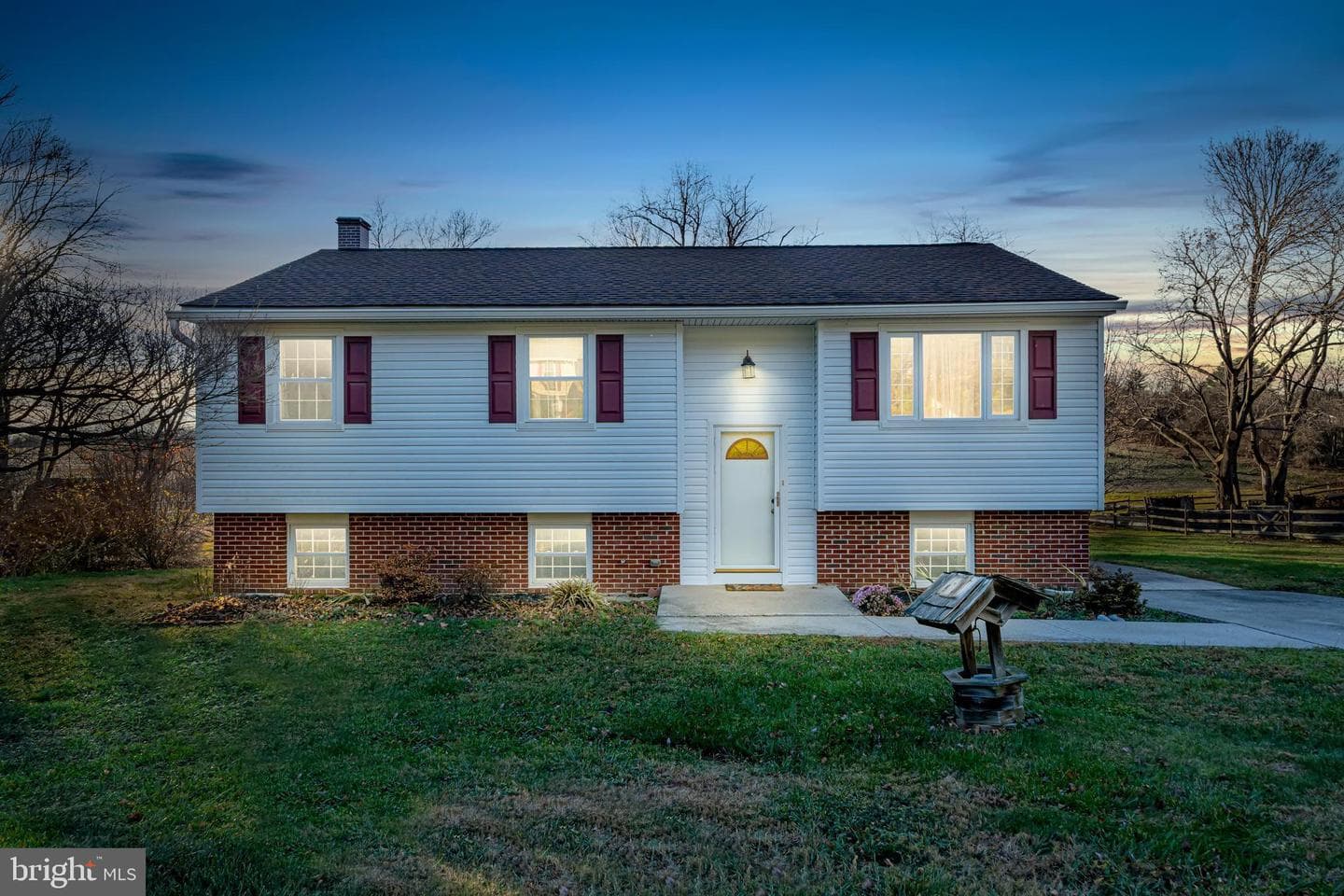 2804 Christy Drive photo 2