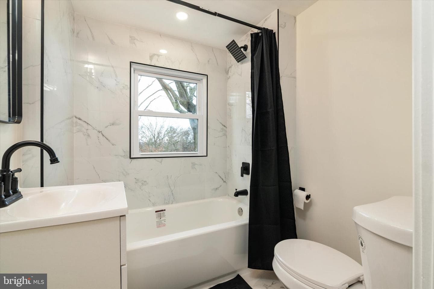 36 E George Street photo 25