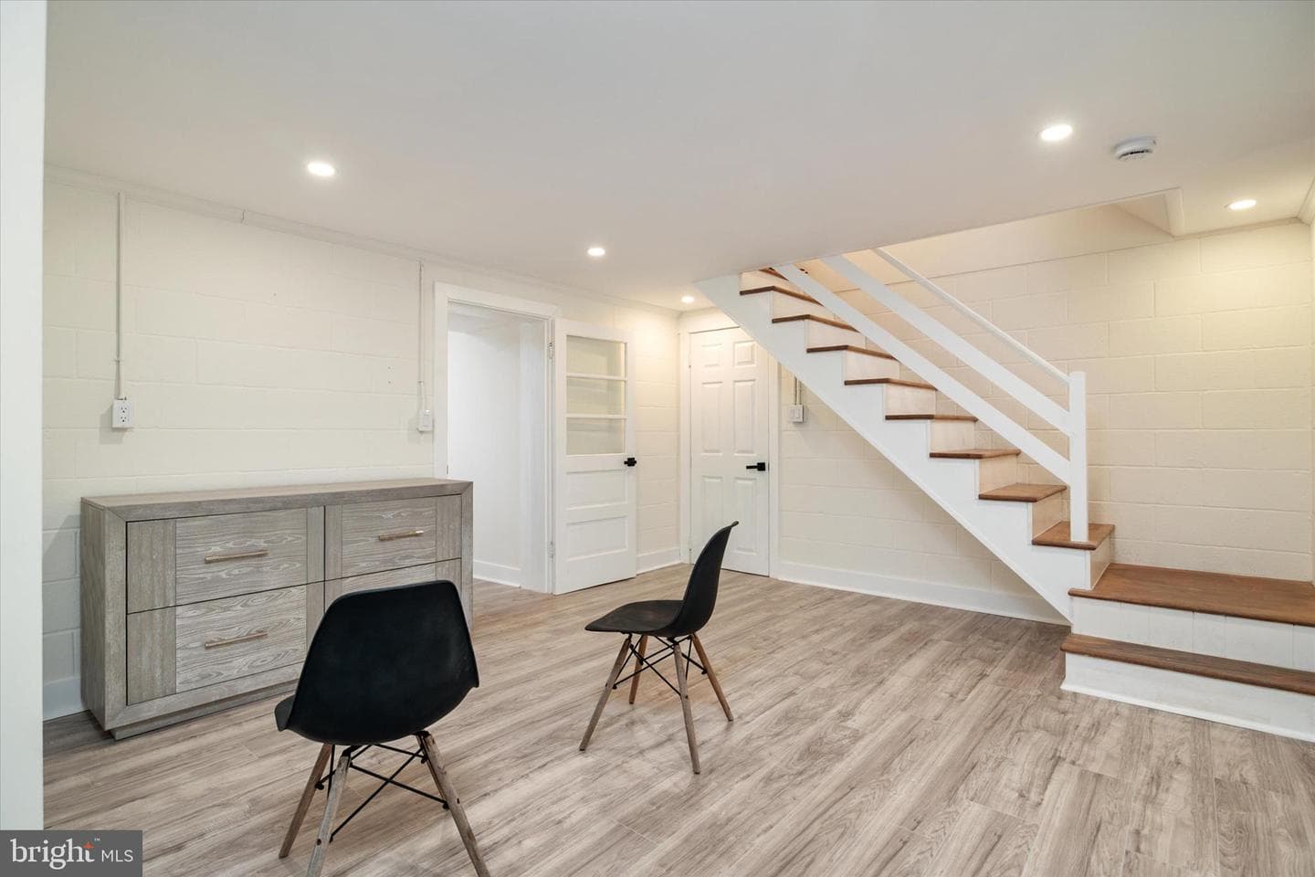 36 E George Street photo 26