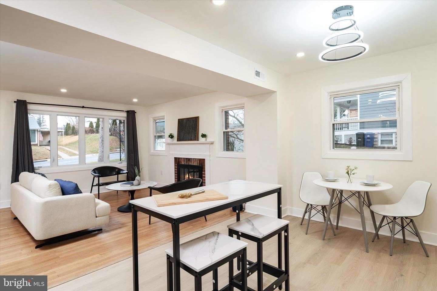 36 E George Street photo 9
