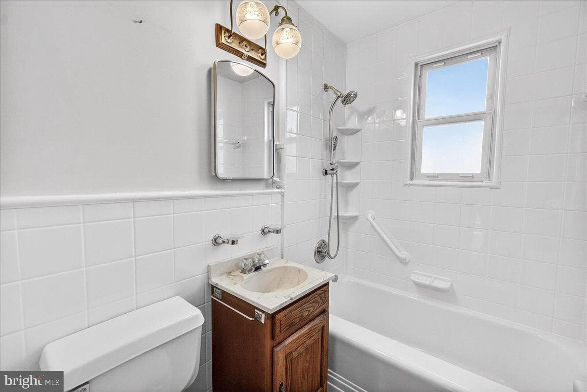 701 Park Avenue photo 17