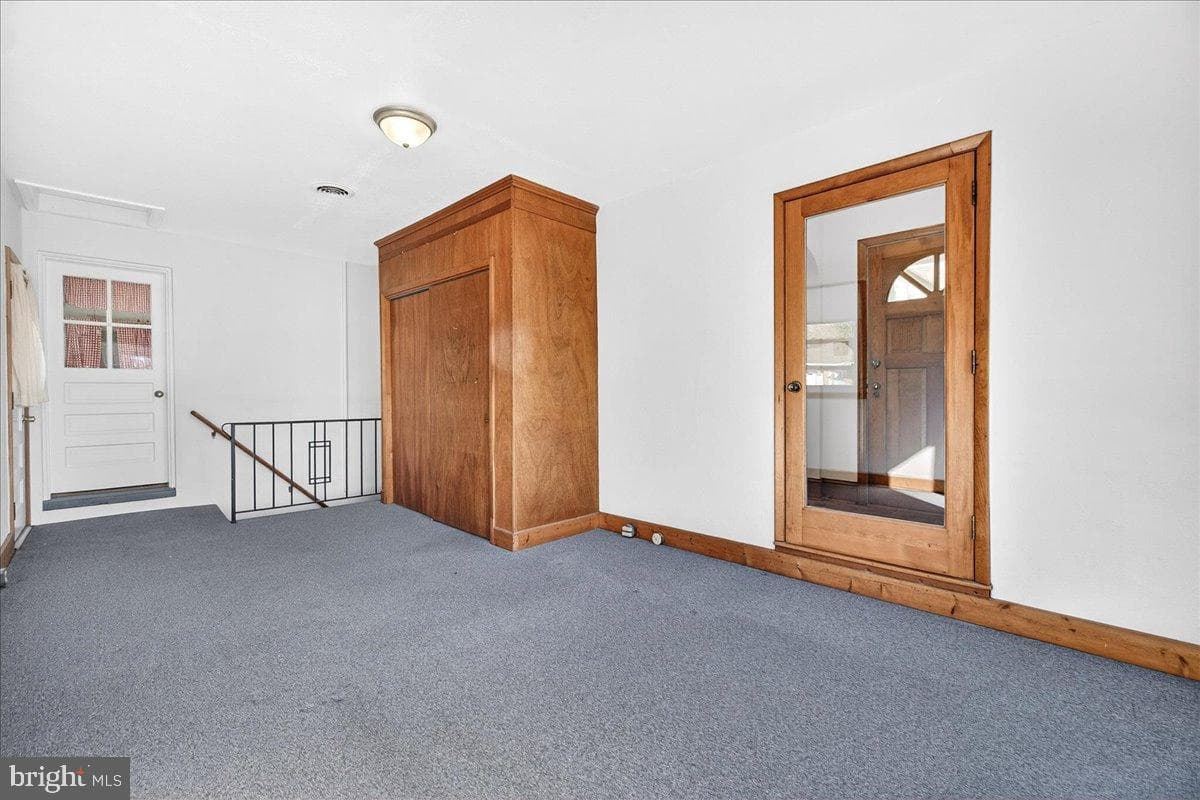 701 Park Avenue photo 24