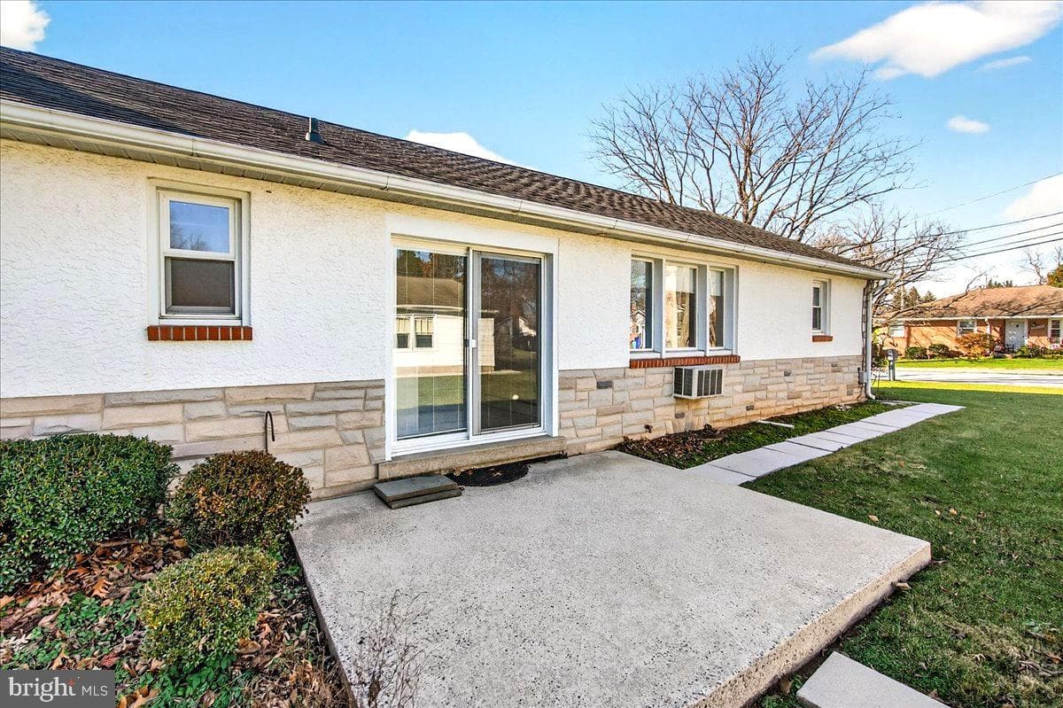 701 Park Avenue photo 40