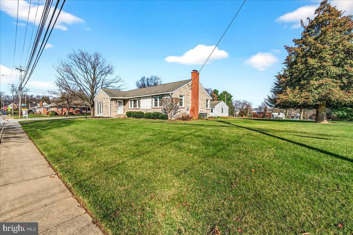 701 Park Avenue photo 42