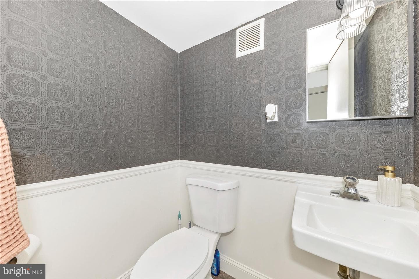 107 Brookview Court photo 35