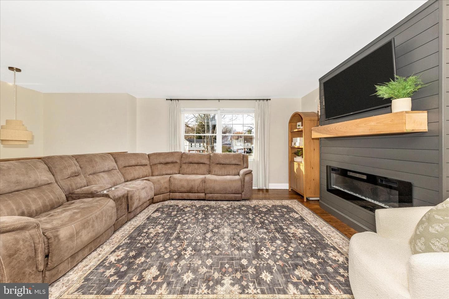107 Brookview Court photo 4