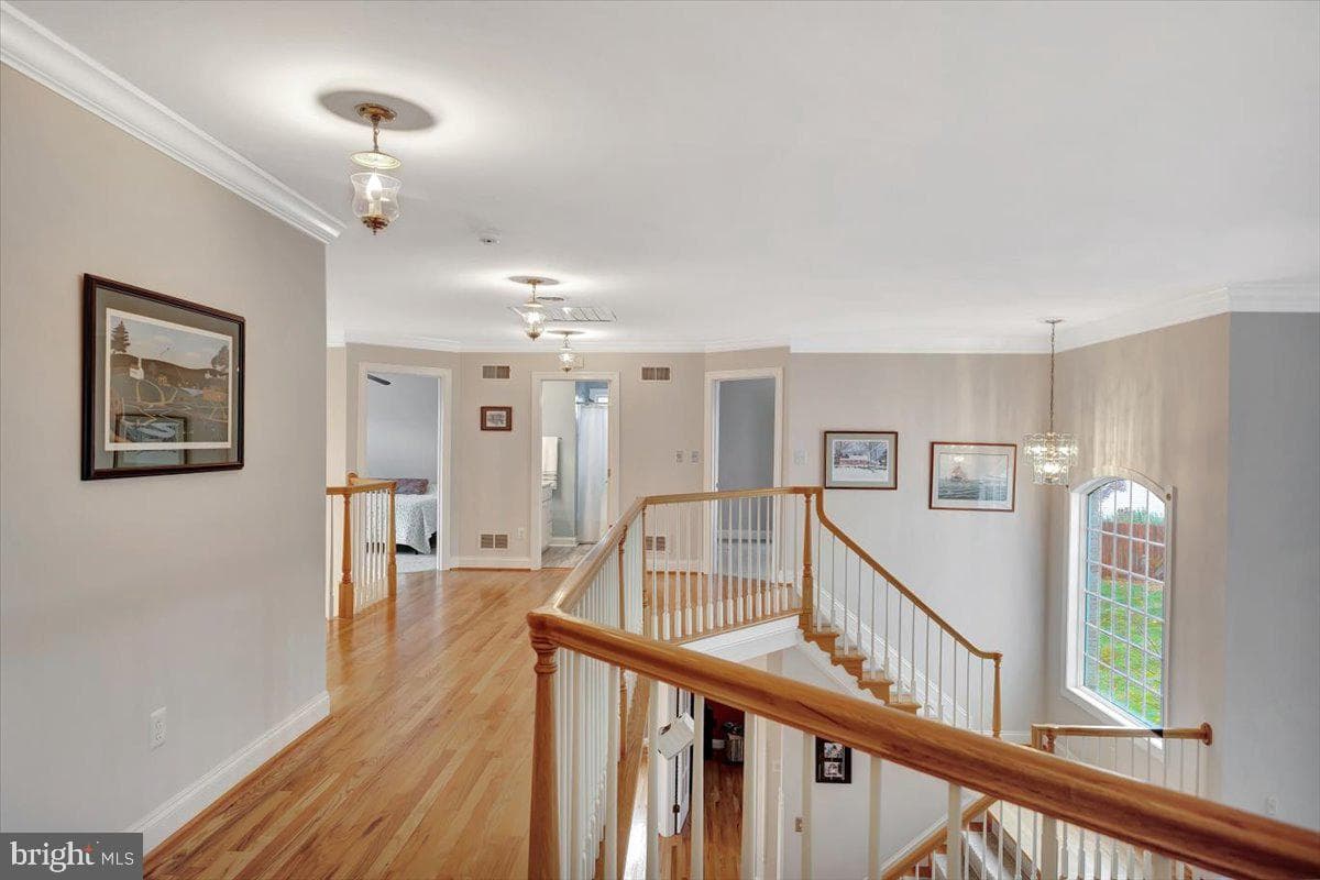 615 Thornbury Court photo 43