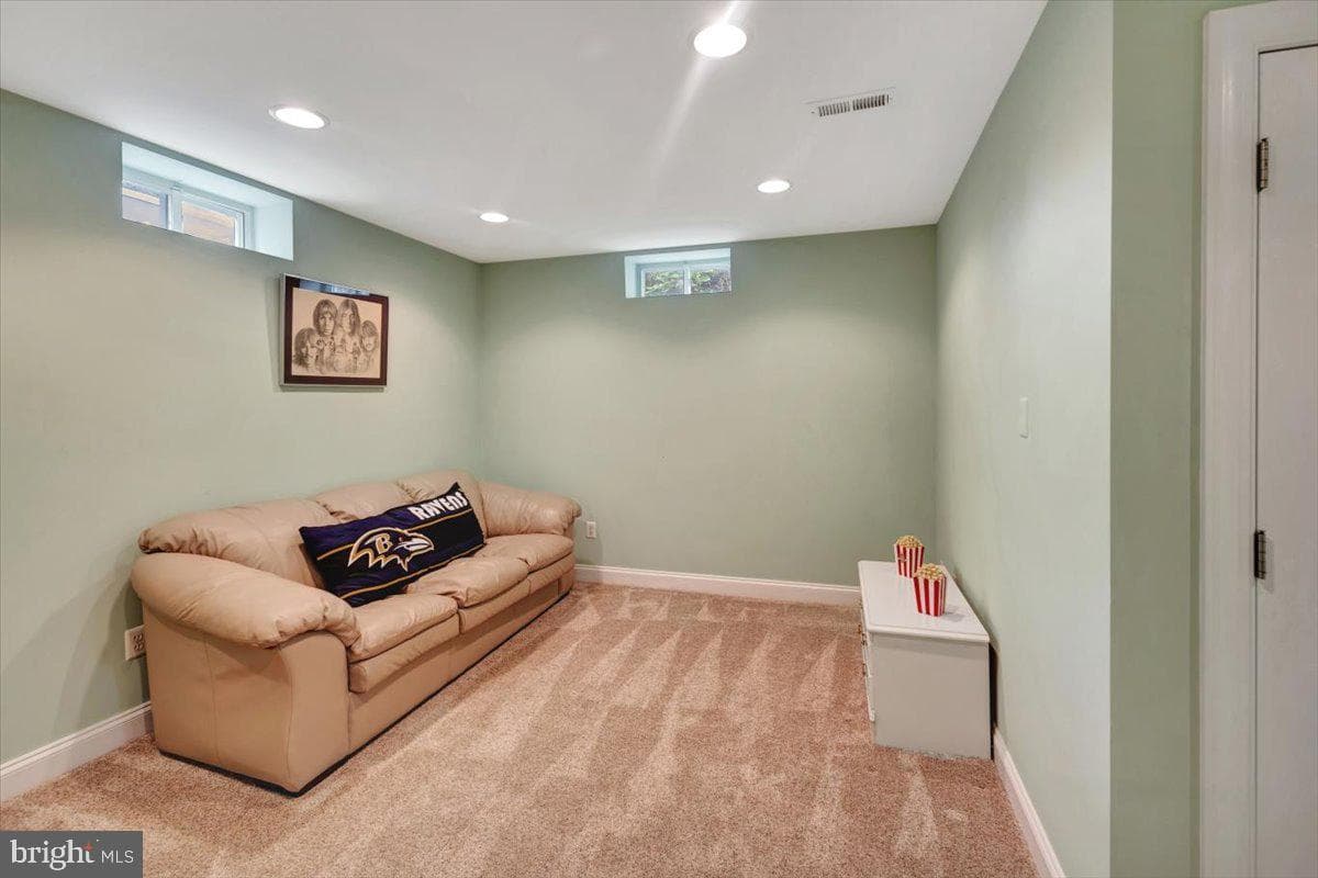 615 Thornbury Court photo 59