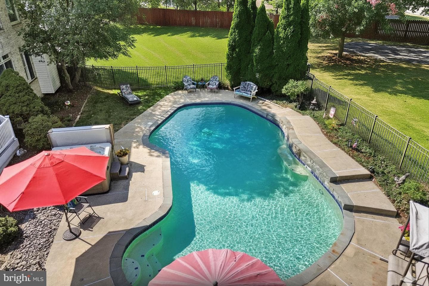 615 Thornbury Court photo 72