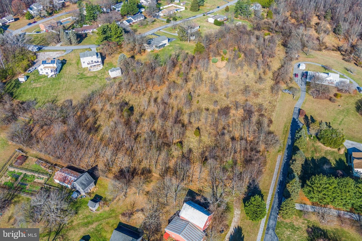 1049 Poole Road photo 3