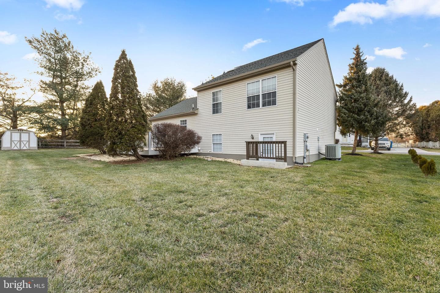 547 Kenan Street photo 31