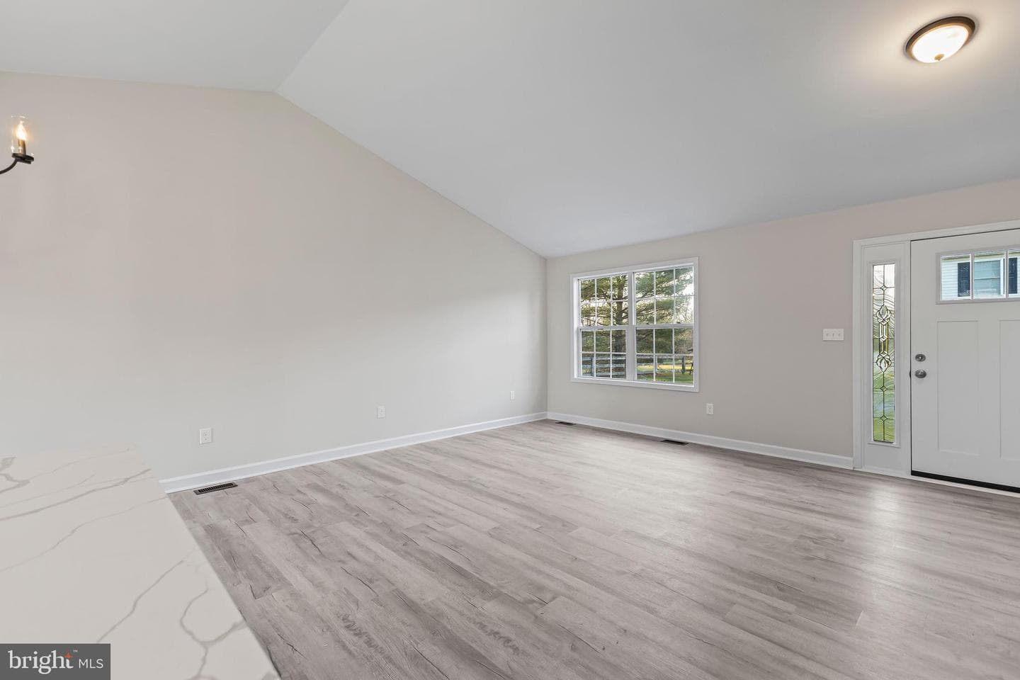 547 Kenan Street photo 7