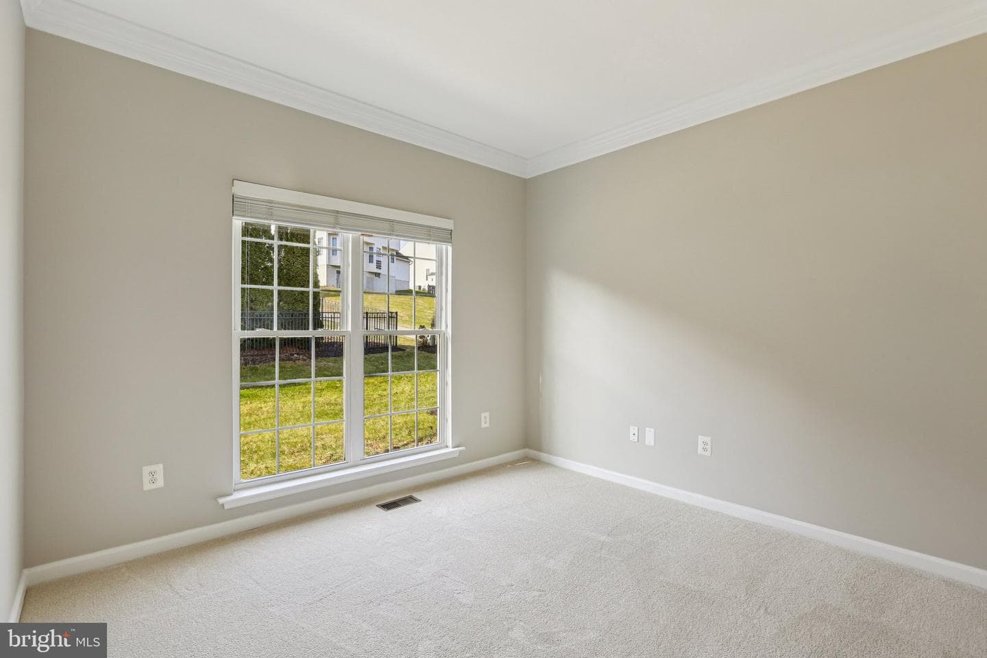 822 Mayfair Way photo 24