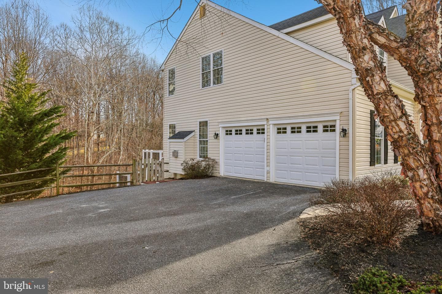 822 Mayfair Way photo 3