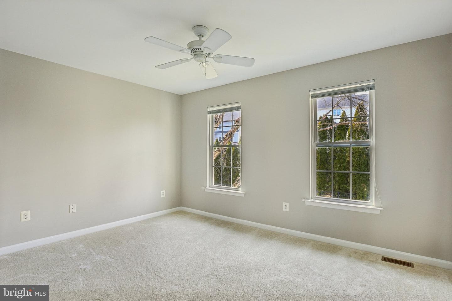 822 Mayfair Way photo 35